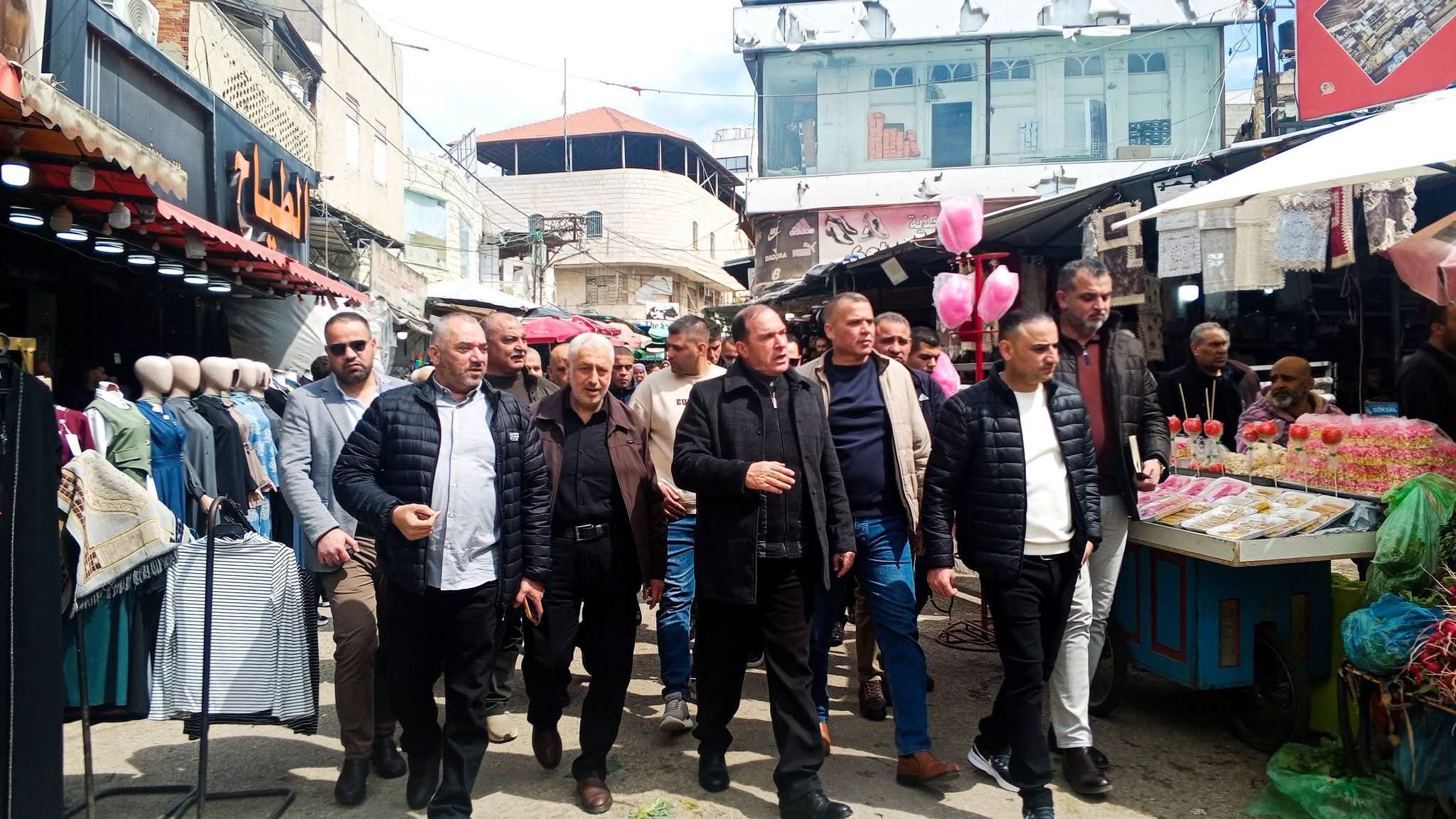 خلال جولة ميدانية على أسواق طولكرم بمشاركة الجهات المختصة