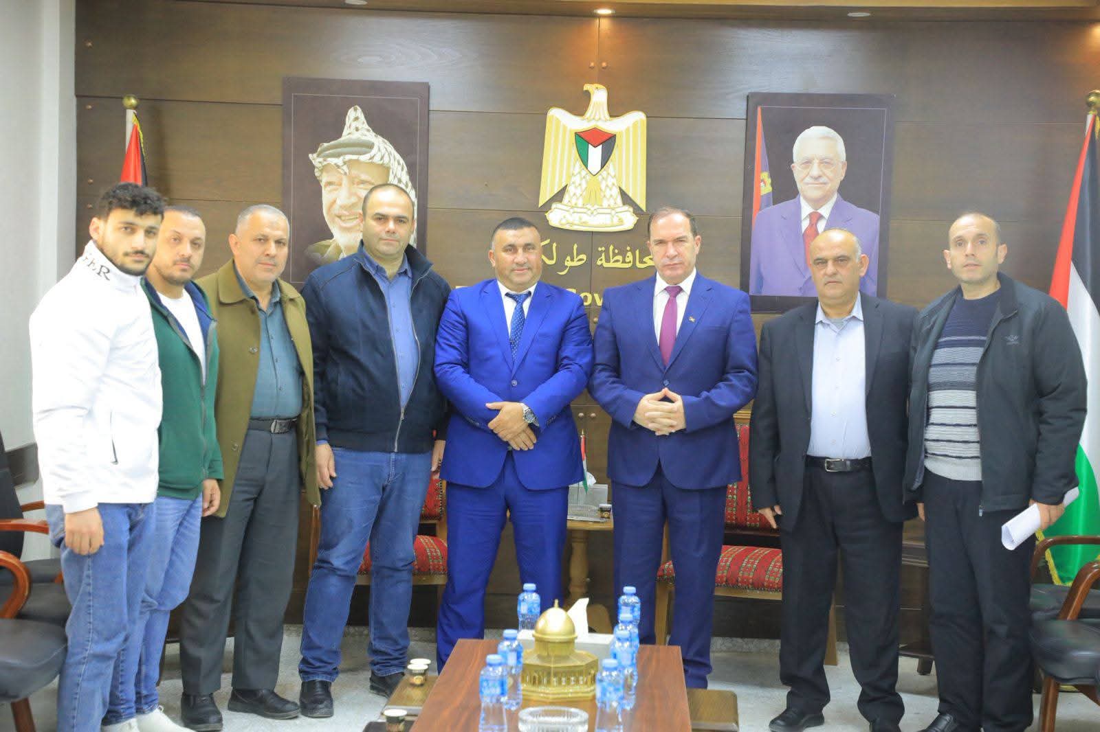 محافظ طولكرم اللواء د. عبد الله كميل  يستقبل وفداً من وزارة النقل والمواصلات