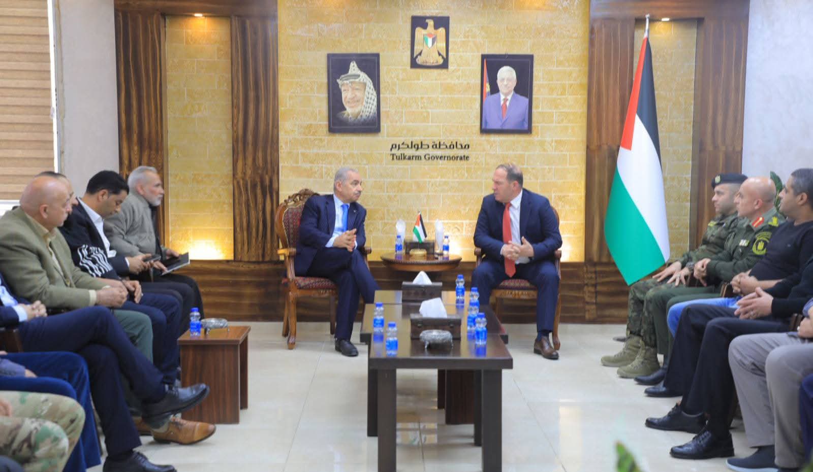 ⭕ اللواء د. كميل يطلع عضو اللجنة المركزية لحركة فتح د. اشتيه على أوضاع محافظة طولكرم في ظل استمرار عدوان الاحتلال