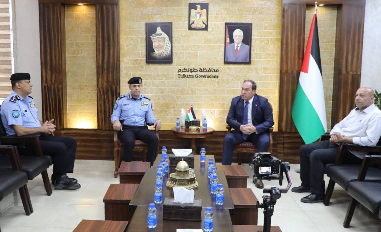 اللواء د. كميل يطلع مدير عام الشرطة اللواء  السقا على أوضاع محافظة طولكرم
