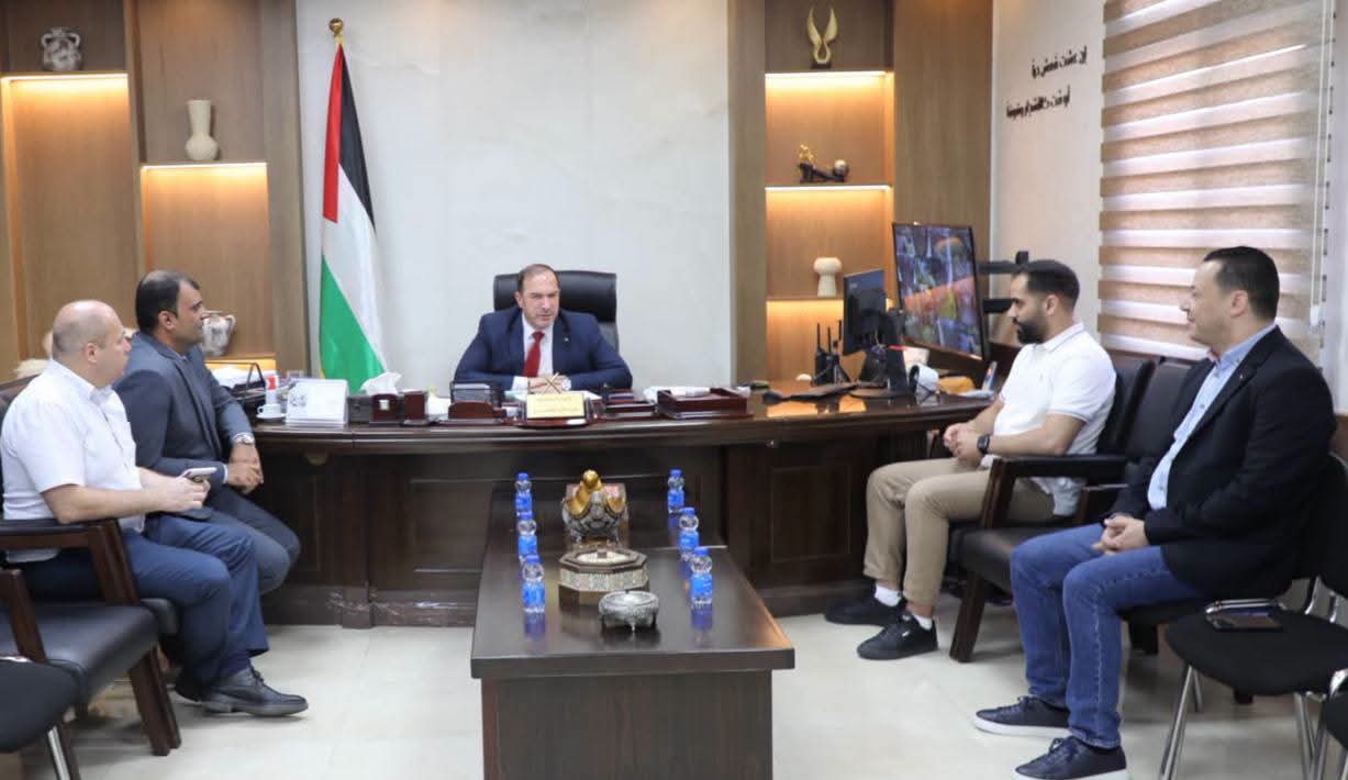 اللواء د.  كميل يستقبل مدير فرع شركة البركة للتأمين الإسلامي في طولكرم