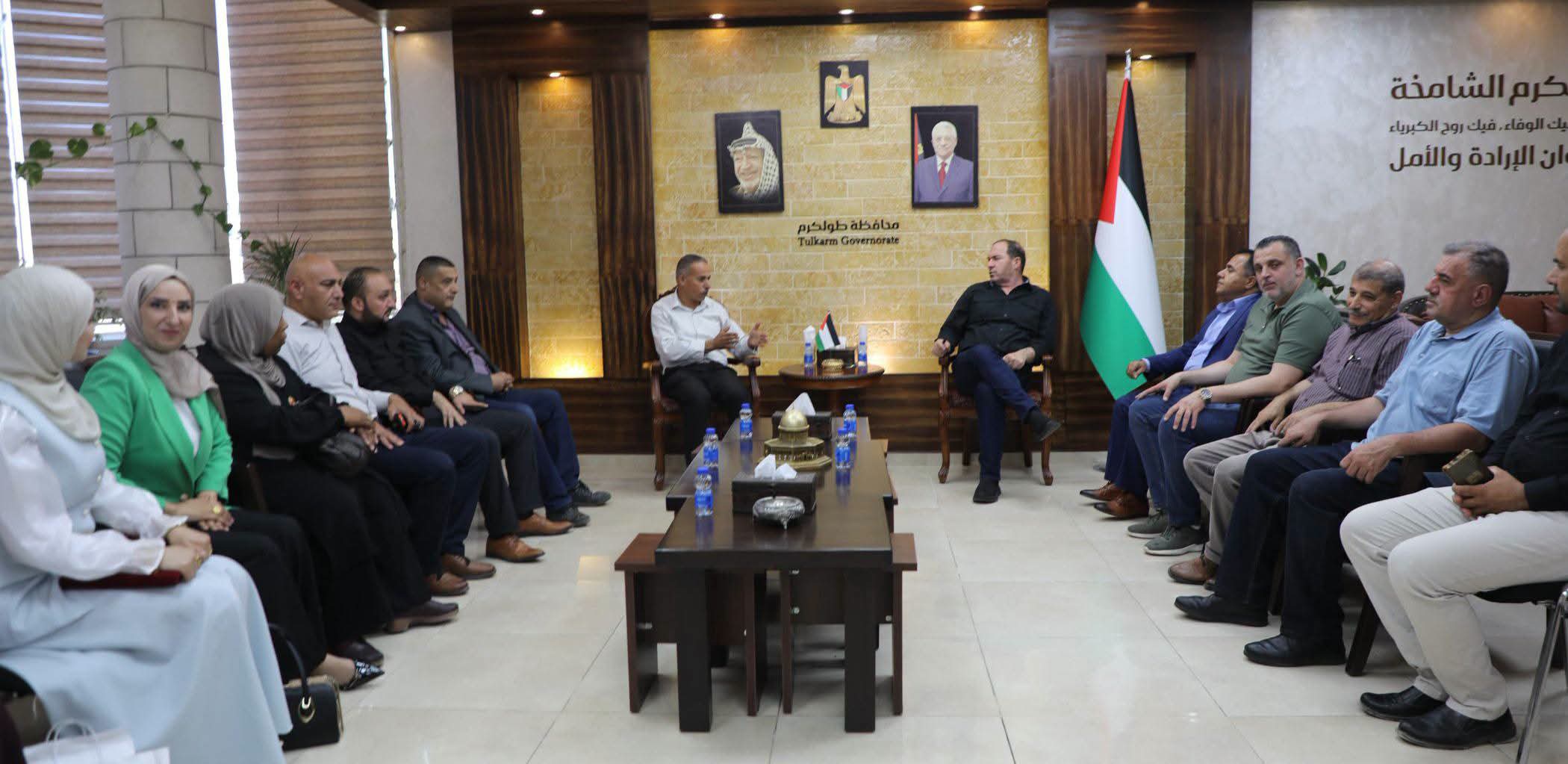 اللواء د. كميل  يلتقي وفد الاتحاد العام للمعلمين الفلسطينيين فرع طولكرم